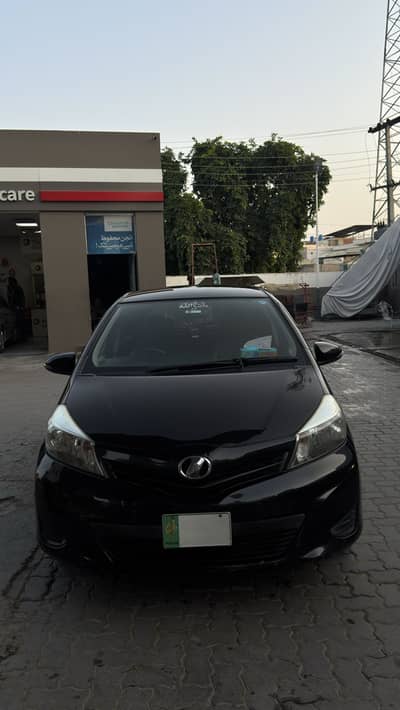 Toyota Vitz 2012
