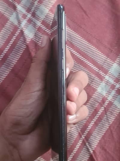 Samsung Mobile S20 Plus