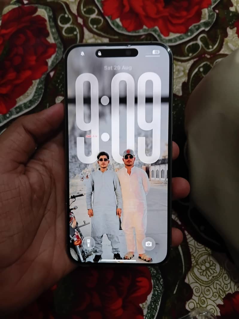 Apple iPhone 15 Pro Max 1