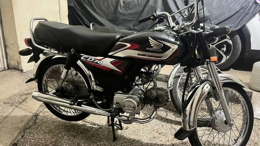 24/25 model 70 bike on hand use urgent sale plz contact 0308-4204437