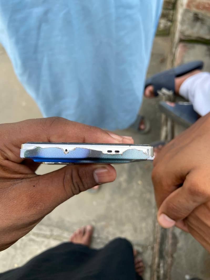 Infinix Note 40 4