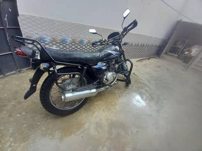 SUZUKI GS 150 12/13 urgent sale need cash