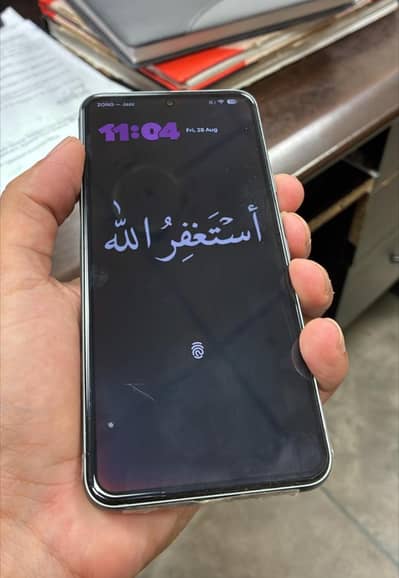 google pixel 8  (in best condition)