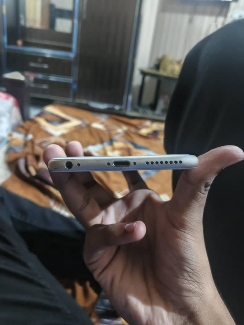 iPhone 6S Plus 1