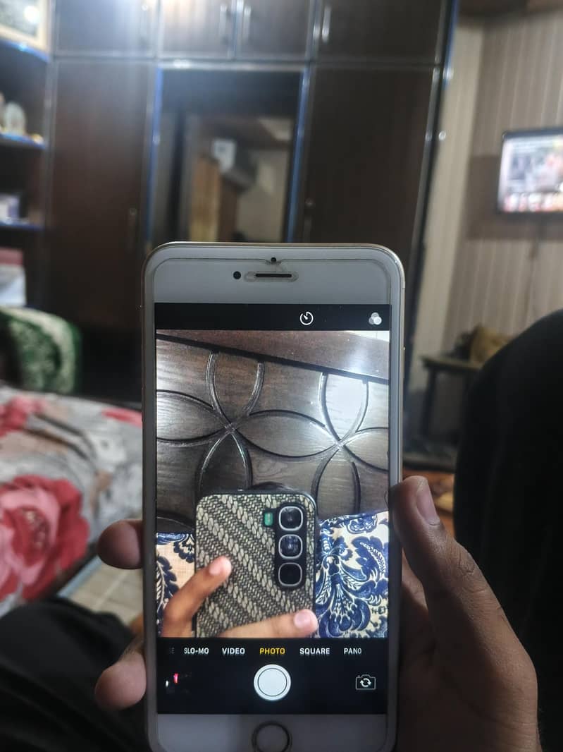 iPhone 6S Plus 4