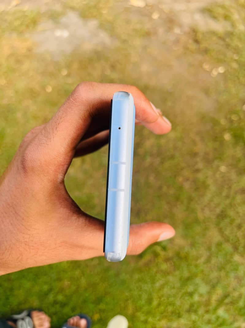 Google Pixel 7a 2