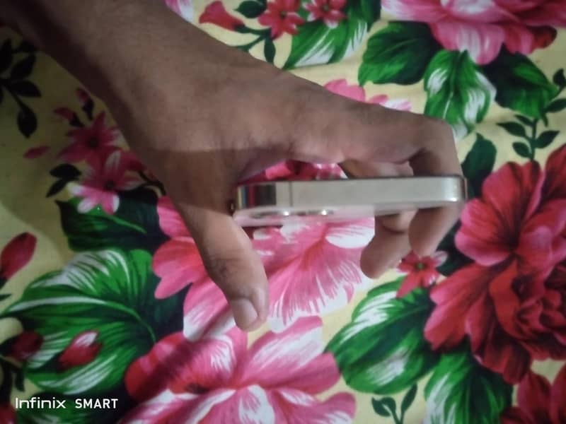 Apple iPhone 12 Pro 3