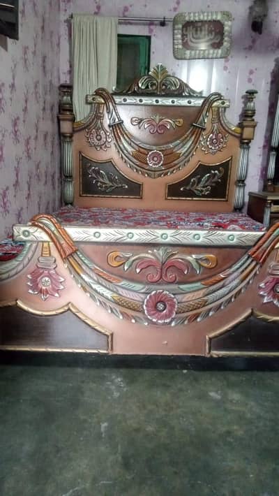bed or side table Hain