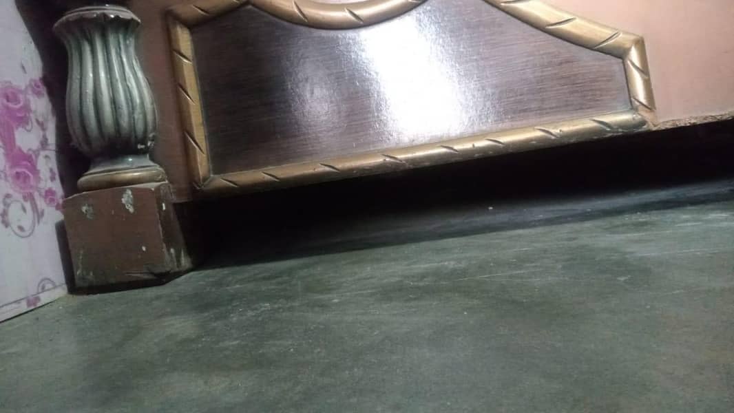 bed or side table Hain 2