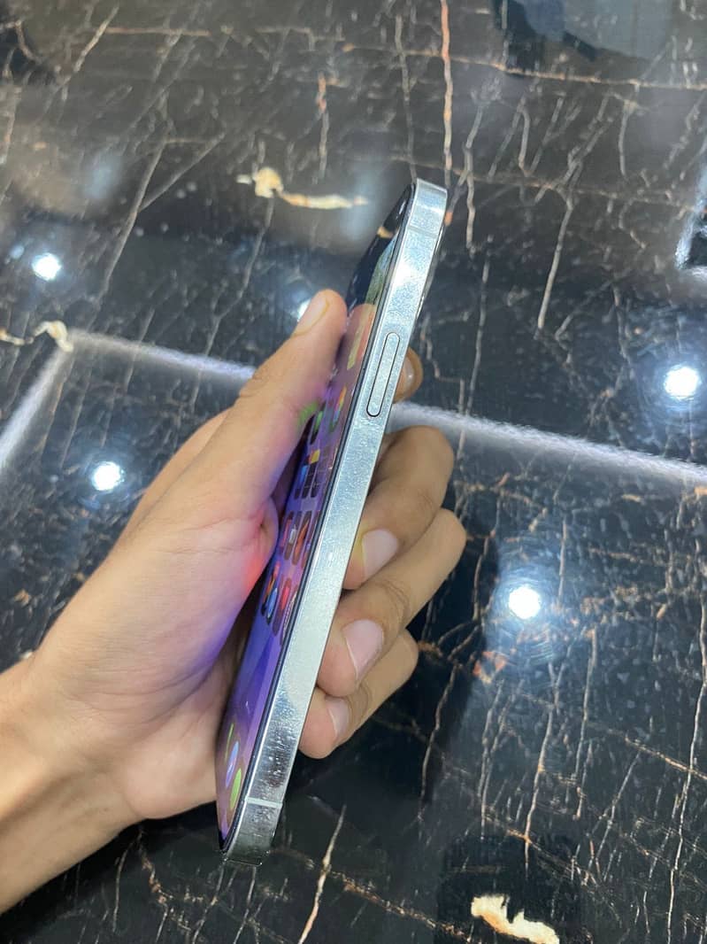 Apple iPhone 12 Pro 9