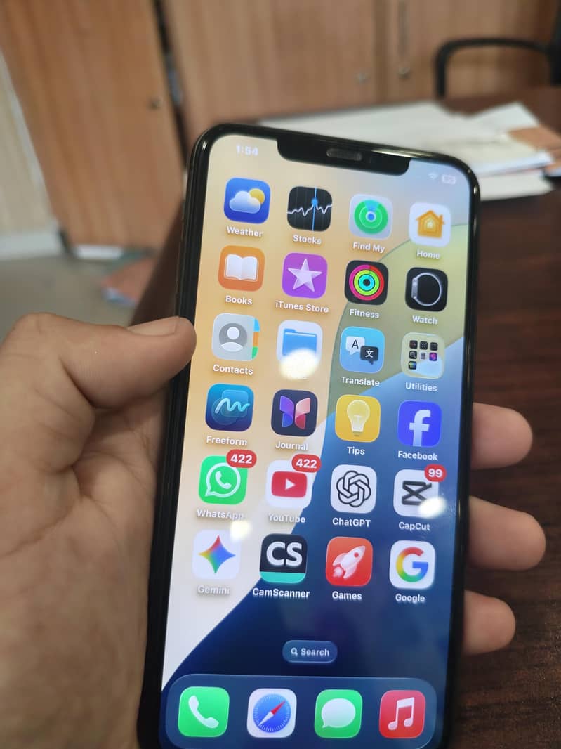 Apple iPhone 11 Pro Max 0