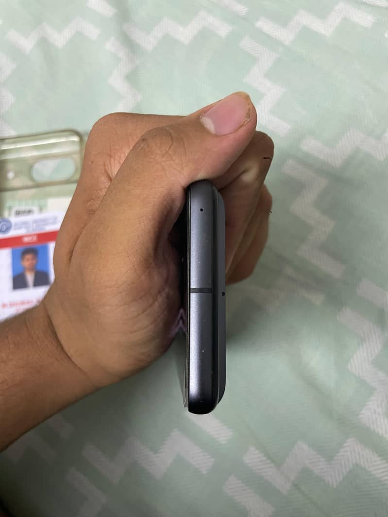 Google Pixel 8 5