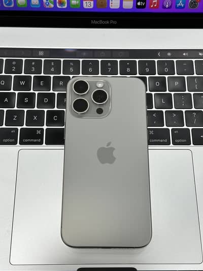 Apple iPhone 15 Pro Max