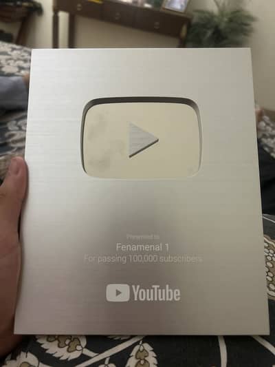 Youtube play button