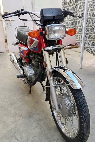 Honda CG 125 for sale call my WhatsApp 0+3+2+0+3+1+9+4+0+8+4