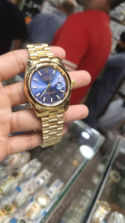 Men's watch Golden body Blue dial