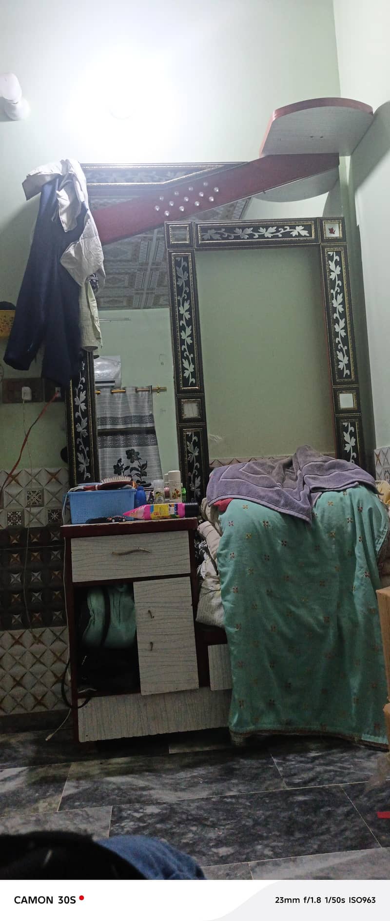 dressing table for sell. . . . 0