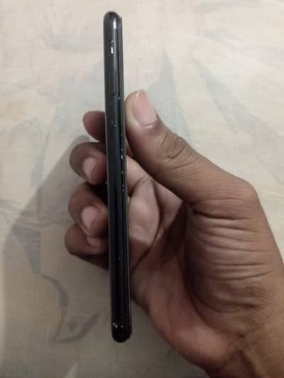 Apple iPhone 7