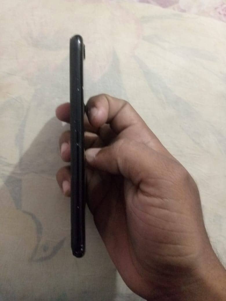 Apple iPhone 7 1