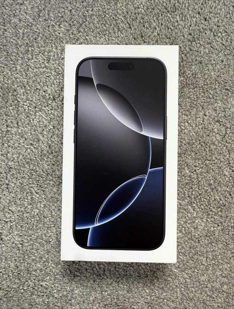 Apple iPhone 16 Pro Max 0