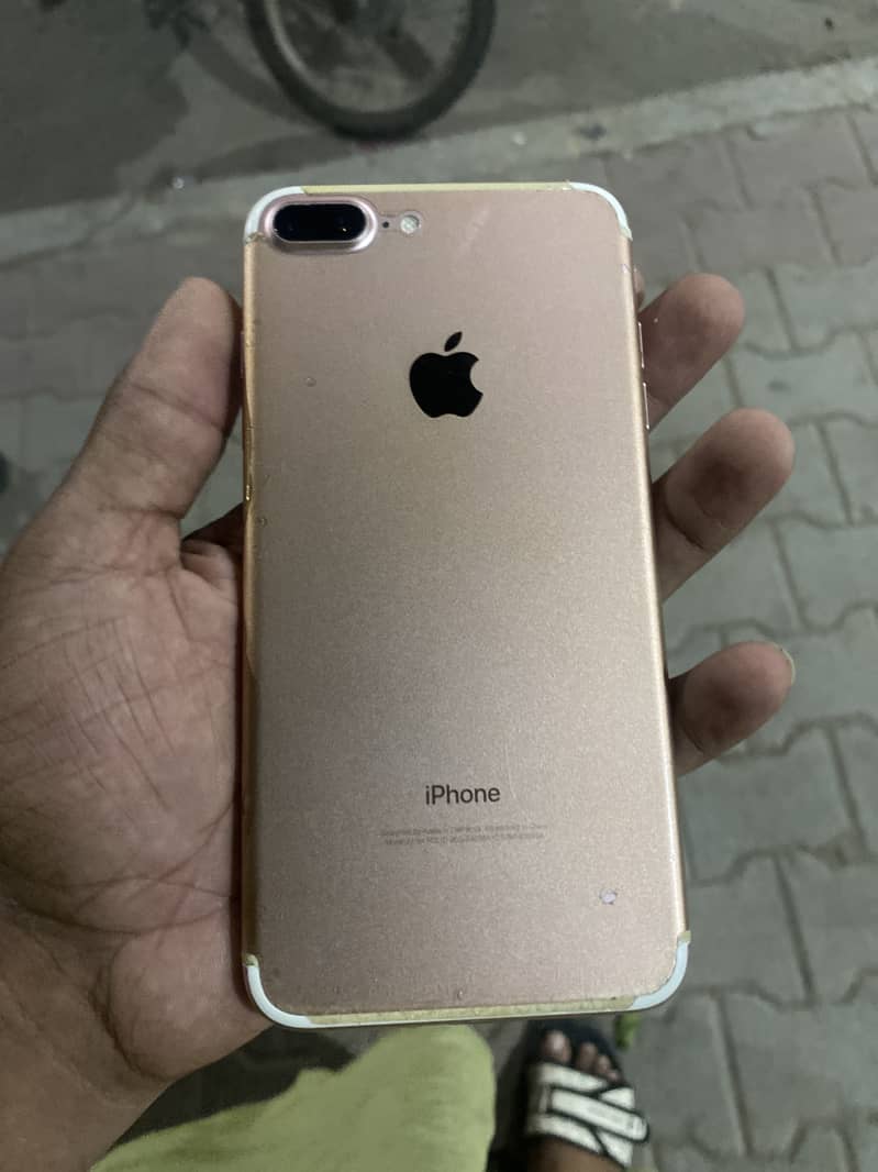 Apple iPhone 7 Plus 2