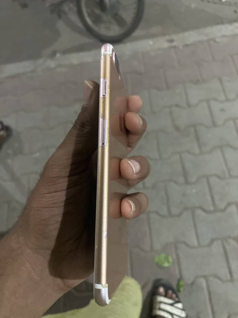 Apple iPhone 7 Plus 3
