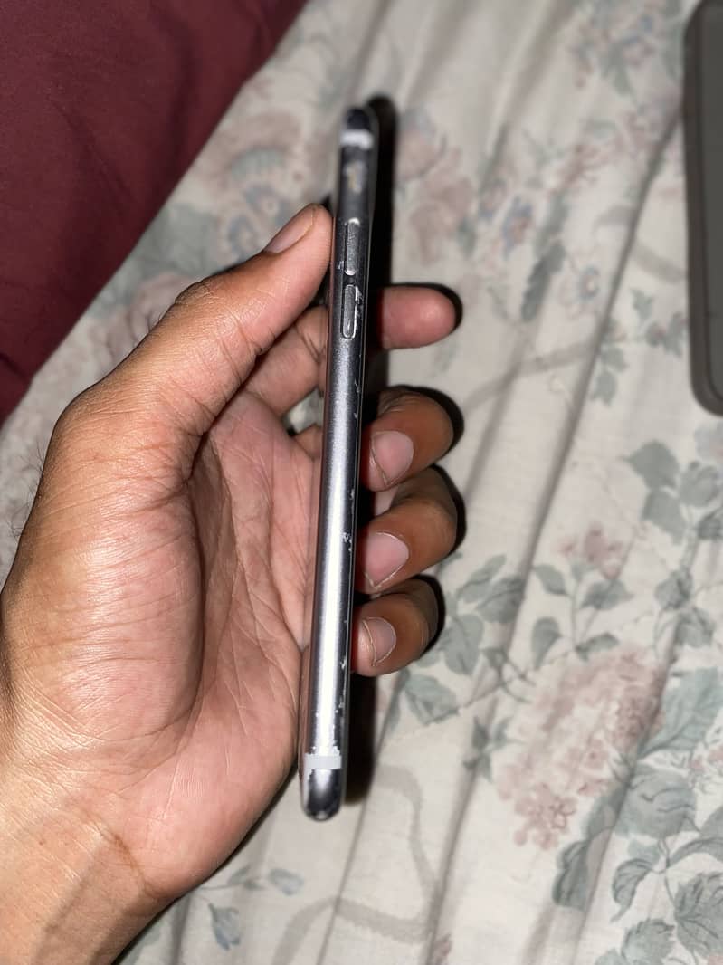 Apple iPhone 6S 1