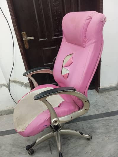 Used Executive Office Chair – High Back, Revolving & Adjustable