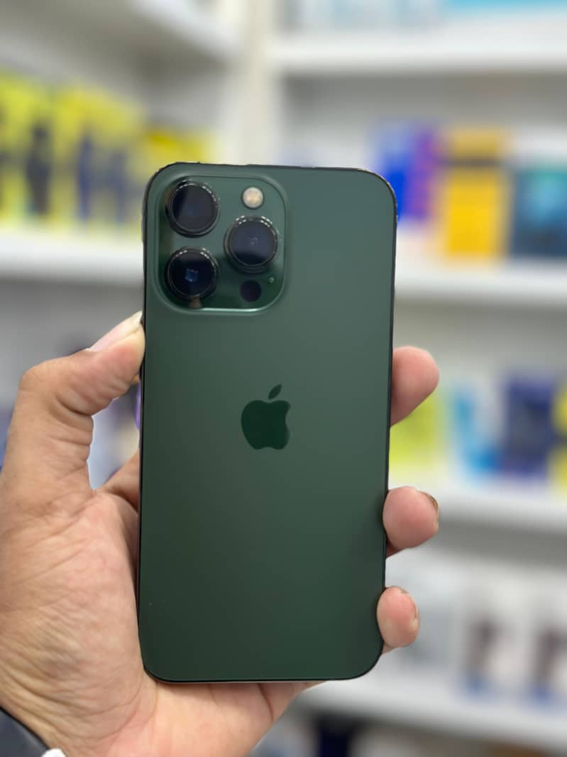 Apple iPhone 13 Pro 0