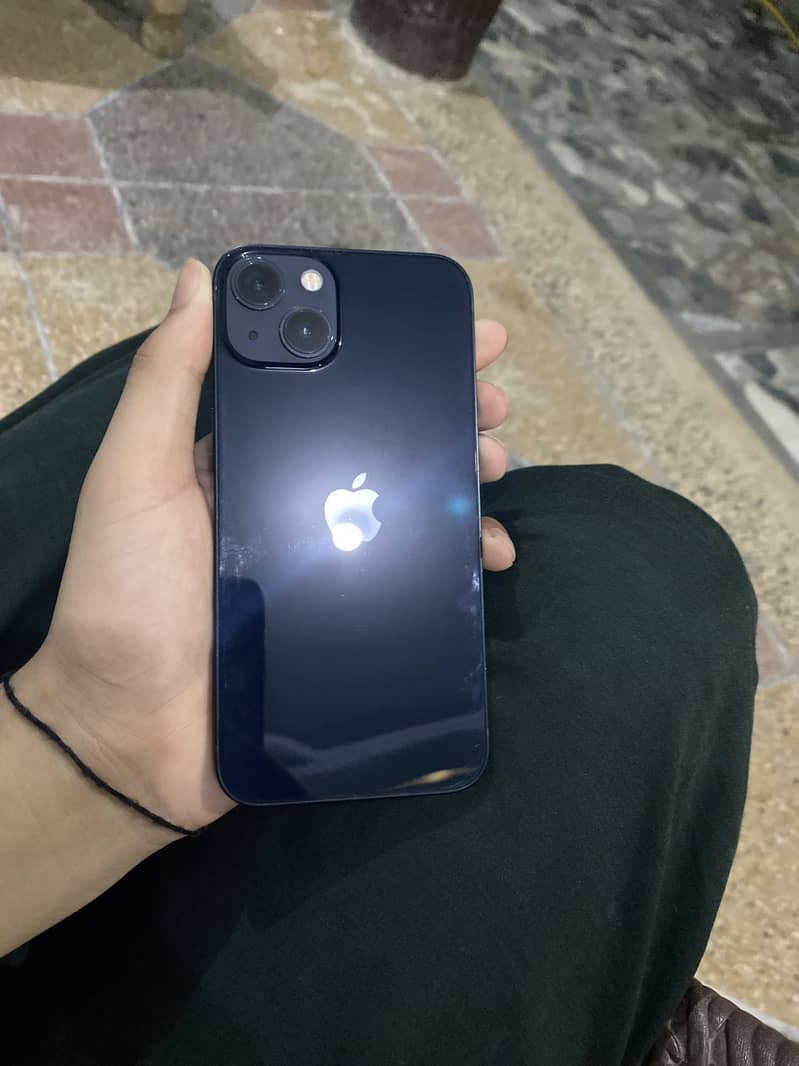 Apple iPhone 13 2
