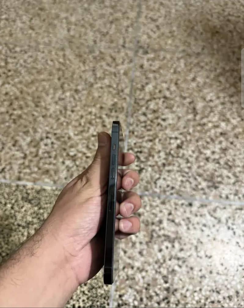 Apple iPhone 12 Pro 2