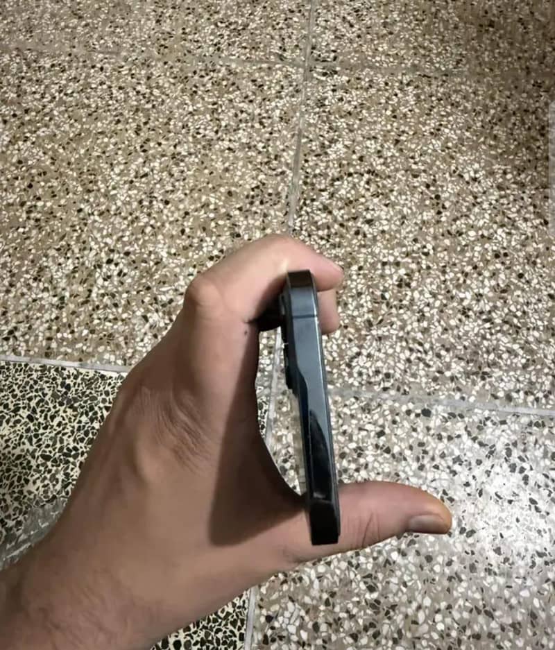 Apple iPhone 12 Pro 3