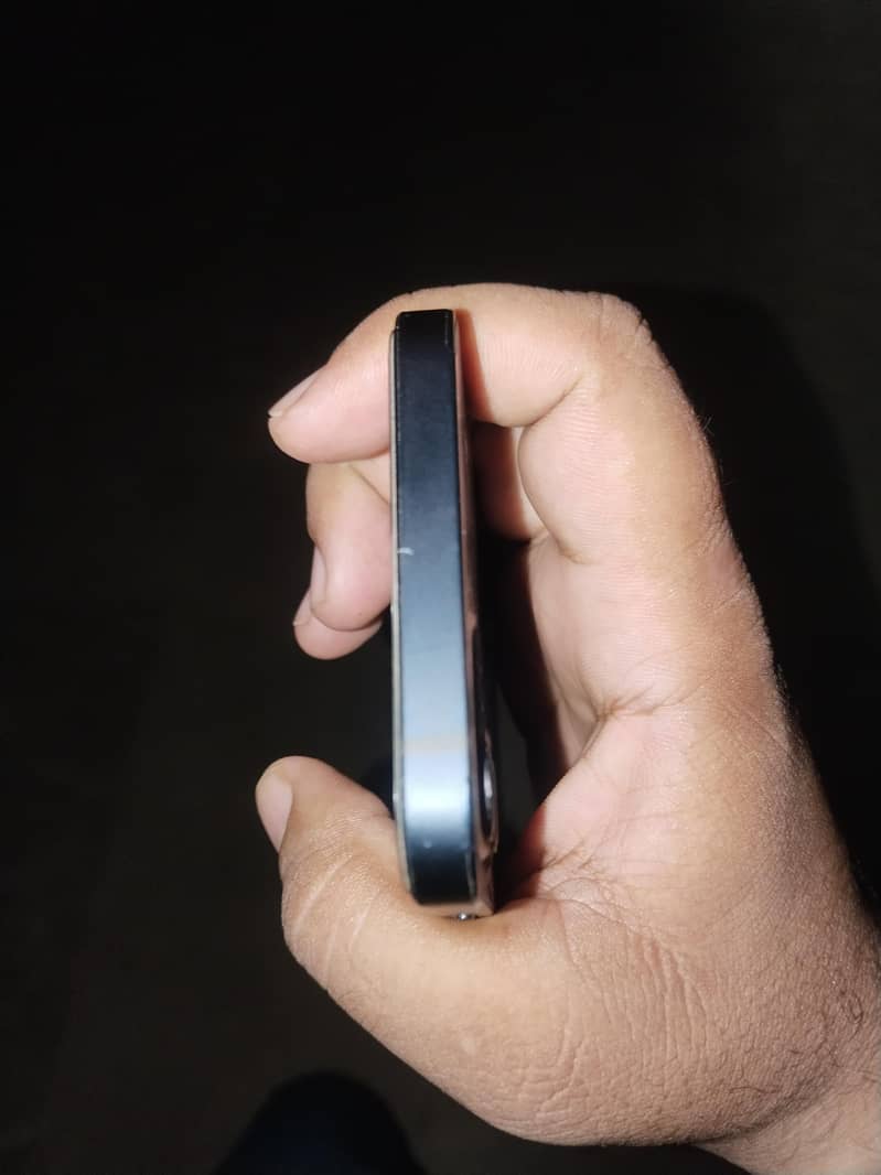 Apple iPhone 12 2