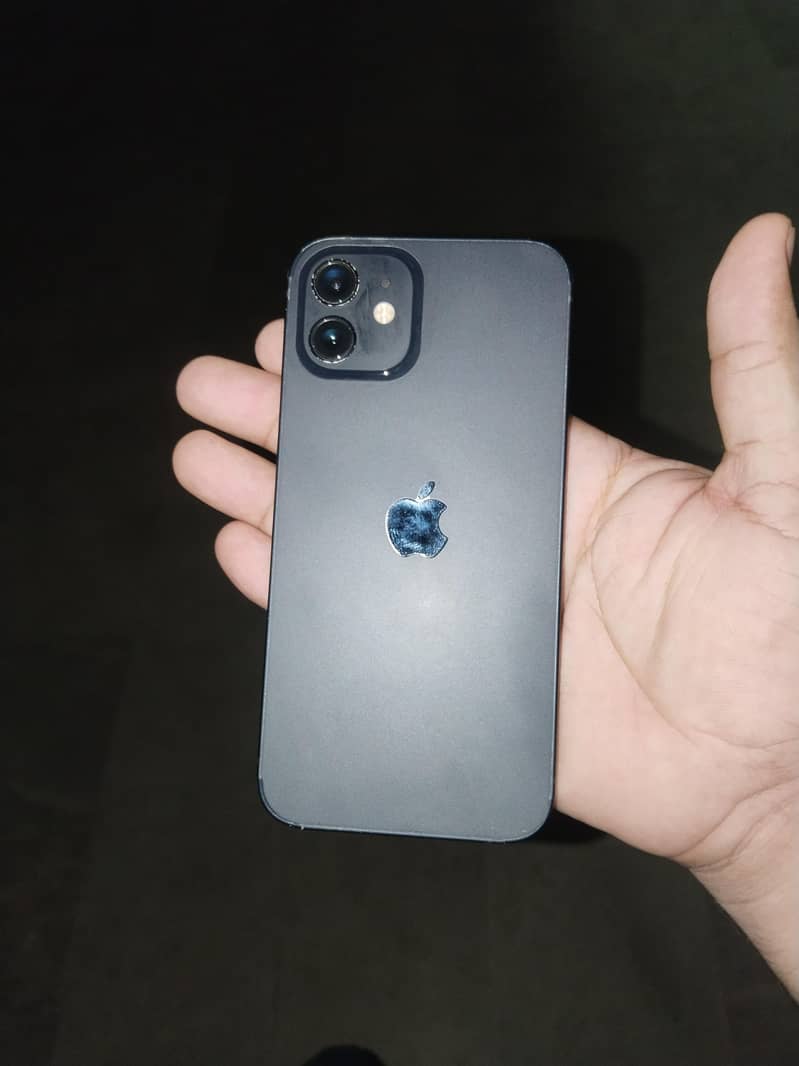Apple iPhone 12 3