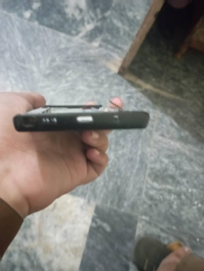 Samsung Mobile Note 9 Panel 3