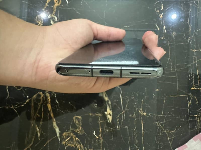 ONEPLUS 11 4