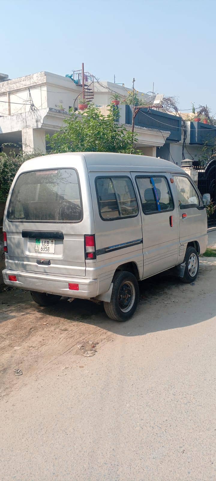 Sogo Van 1