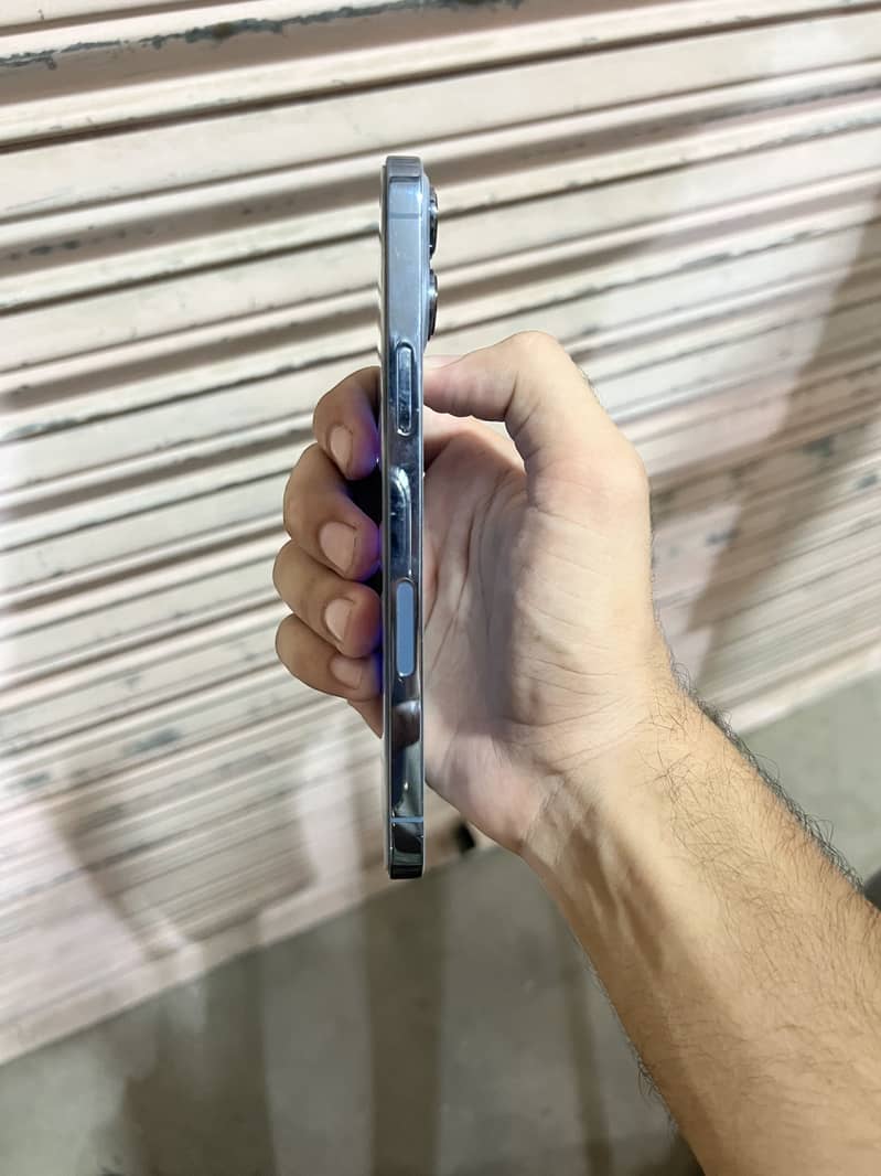 Iphone 13pro max 6