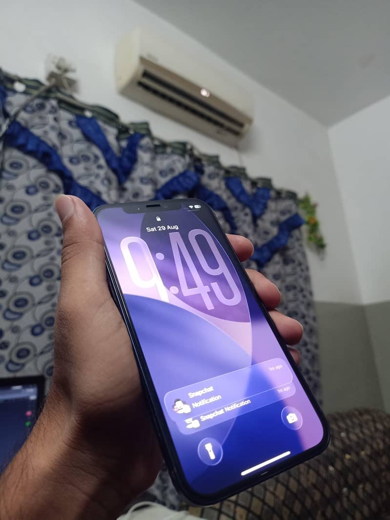Apple iPhone 12 1