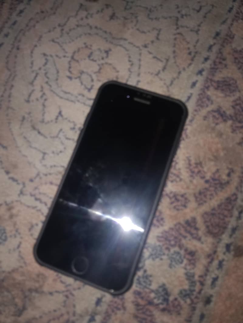 Apple iPhone 7 4