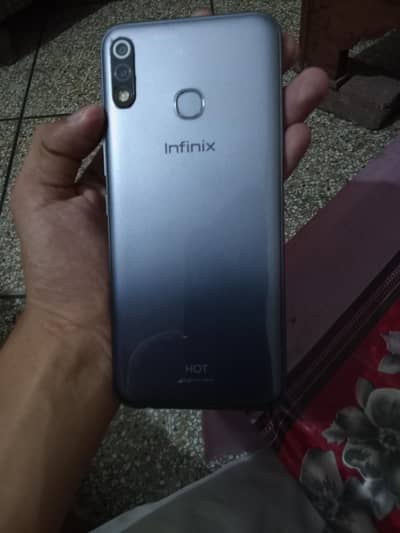 Infinix Hot 8 Lite