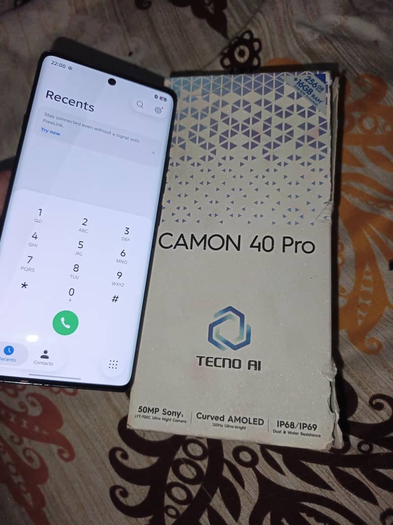 Tecno CAMON 40 Pro 1