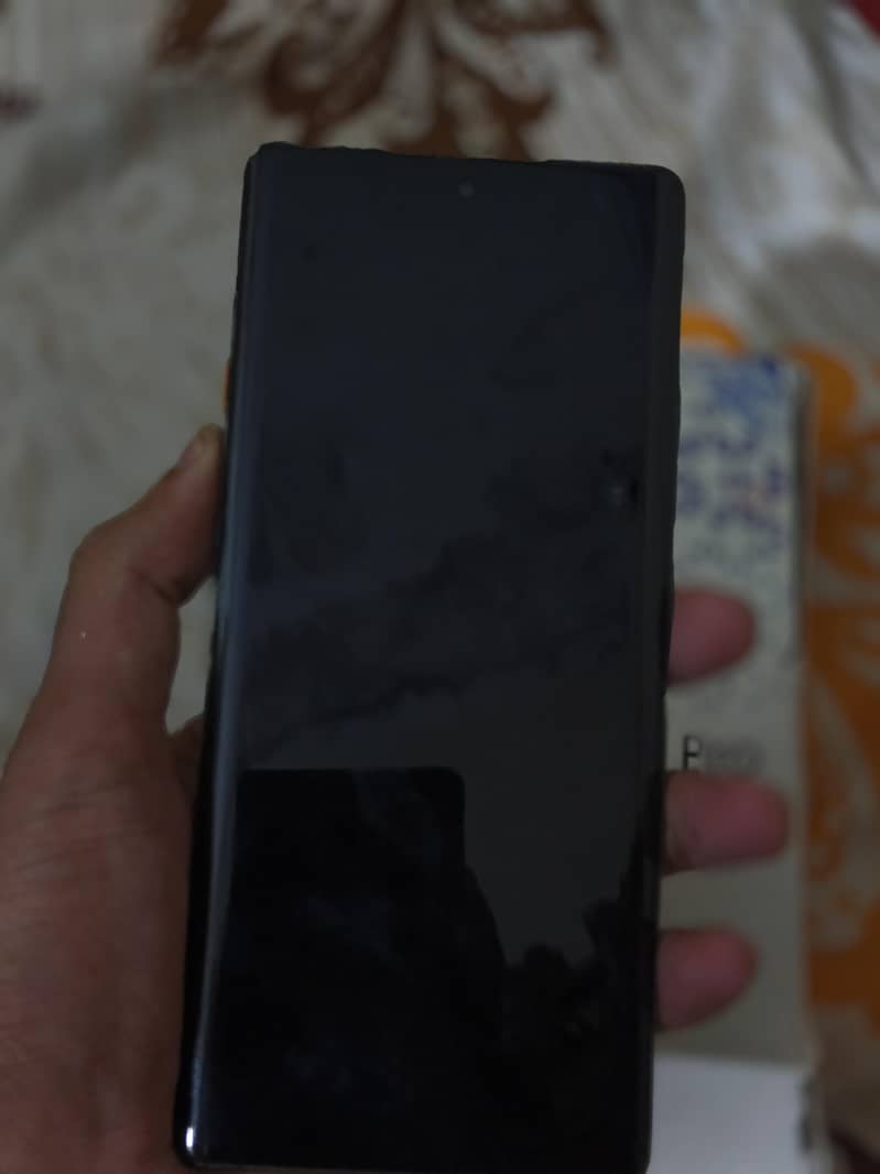 Tecno CAMON 40 Pro 4
