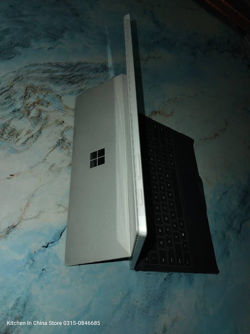 Microsoft Surface Pro7  (10th Gen) 4