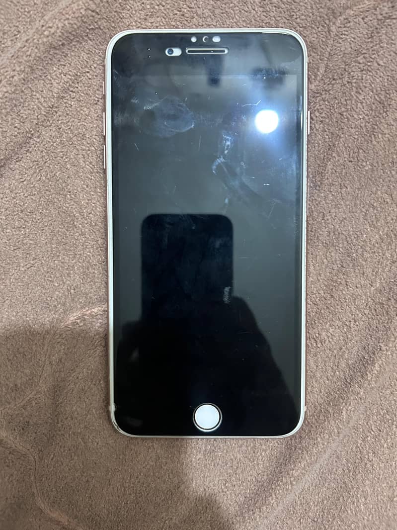 Apple iPhone 8 Plus 1