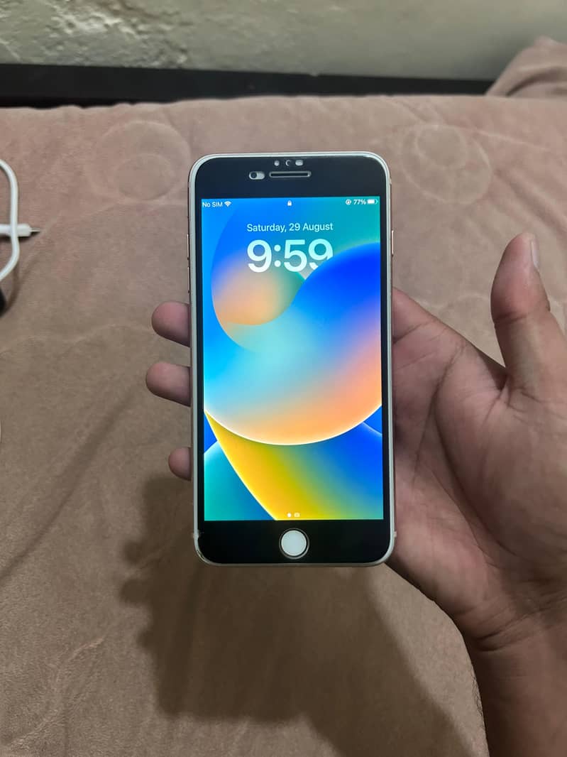 Apple iPhone 8 Plus 5