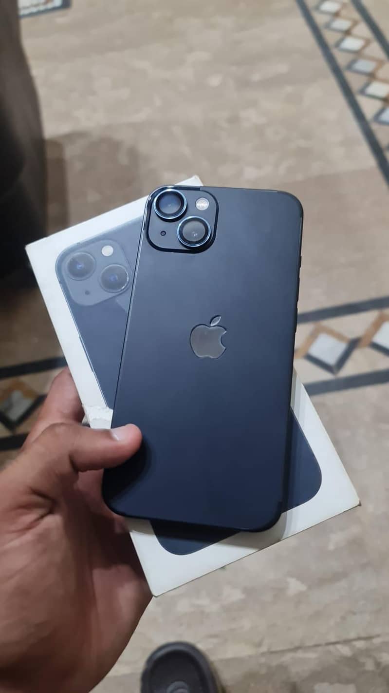 Apple iPhone 13 1