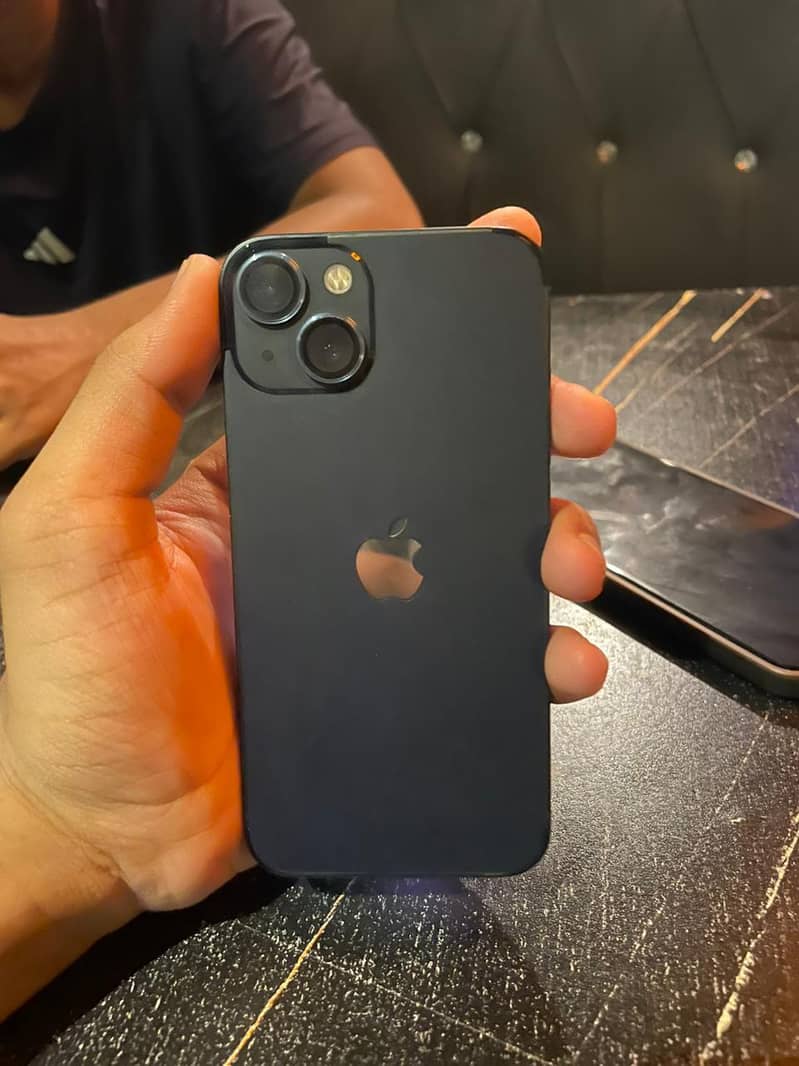 Apple iPhone 13 2