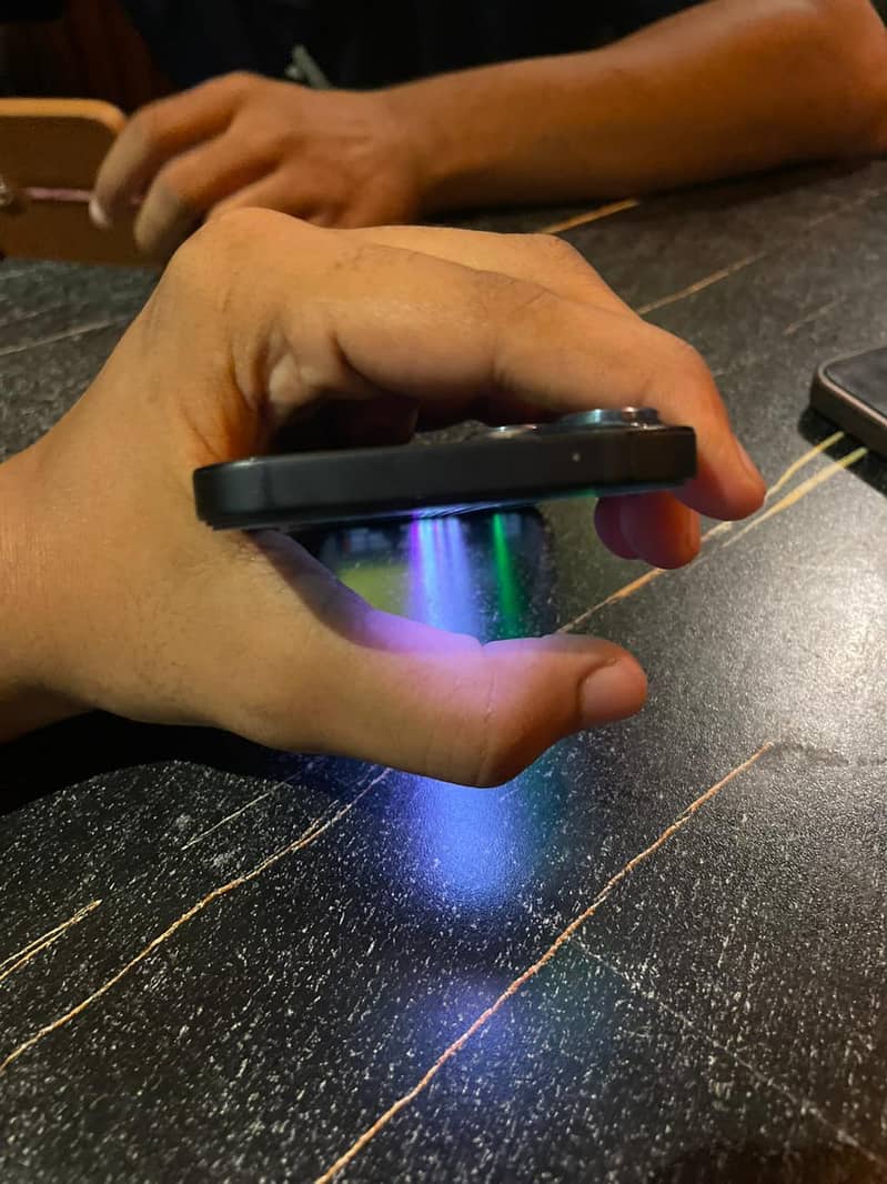 Apple iPhone 13 5