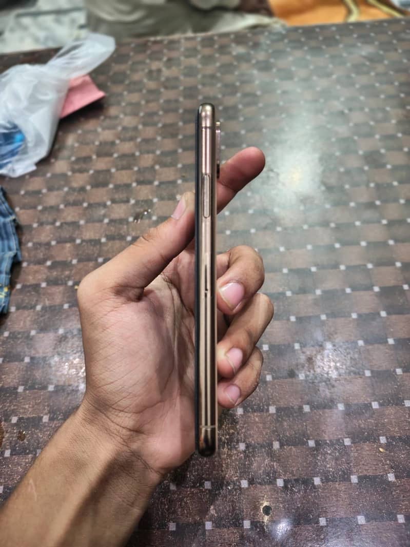Apple iPhone XS 2